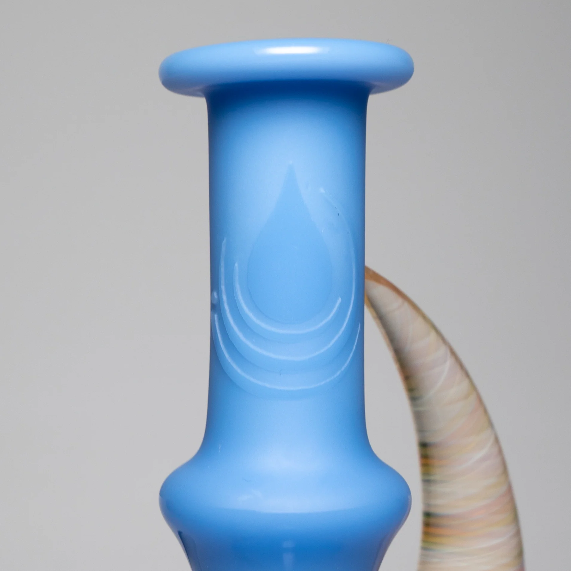 Brando - 10mm Half Blasted Ball Rig - Milky Blue w/ Cobalt - Blue Leaf Millie - Image 3