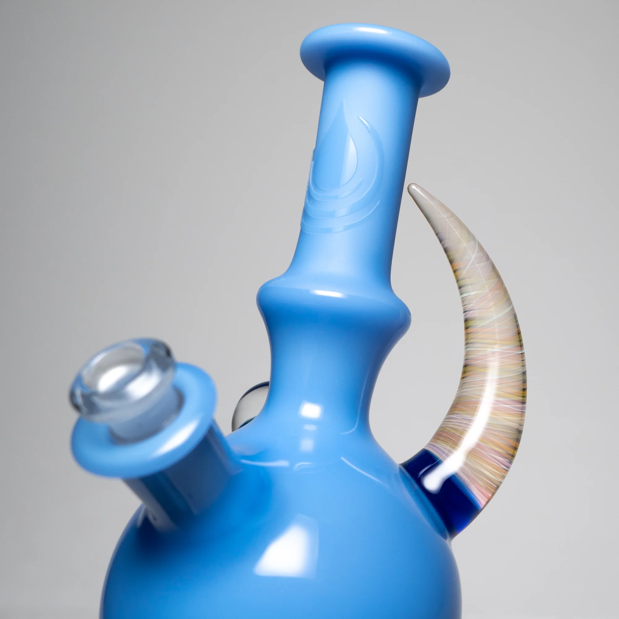 Brando - 10mm Half Blasted Ball Rig - Milky Blue w/ Cobalt - Blue Leaf Millie - Image 7