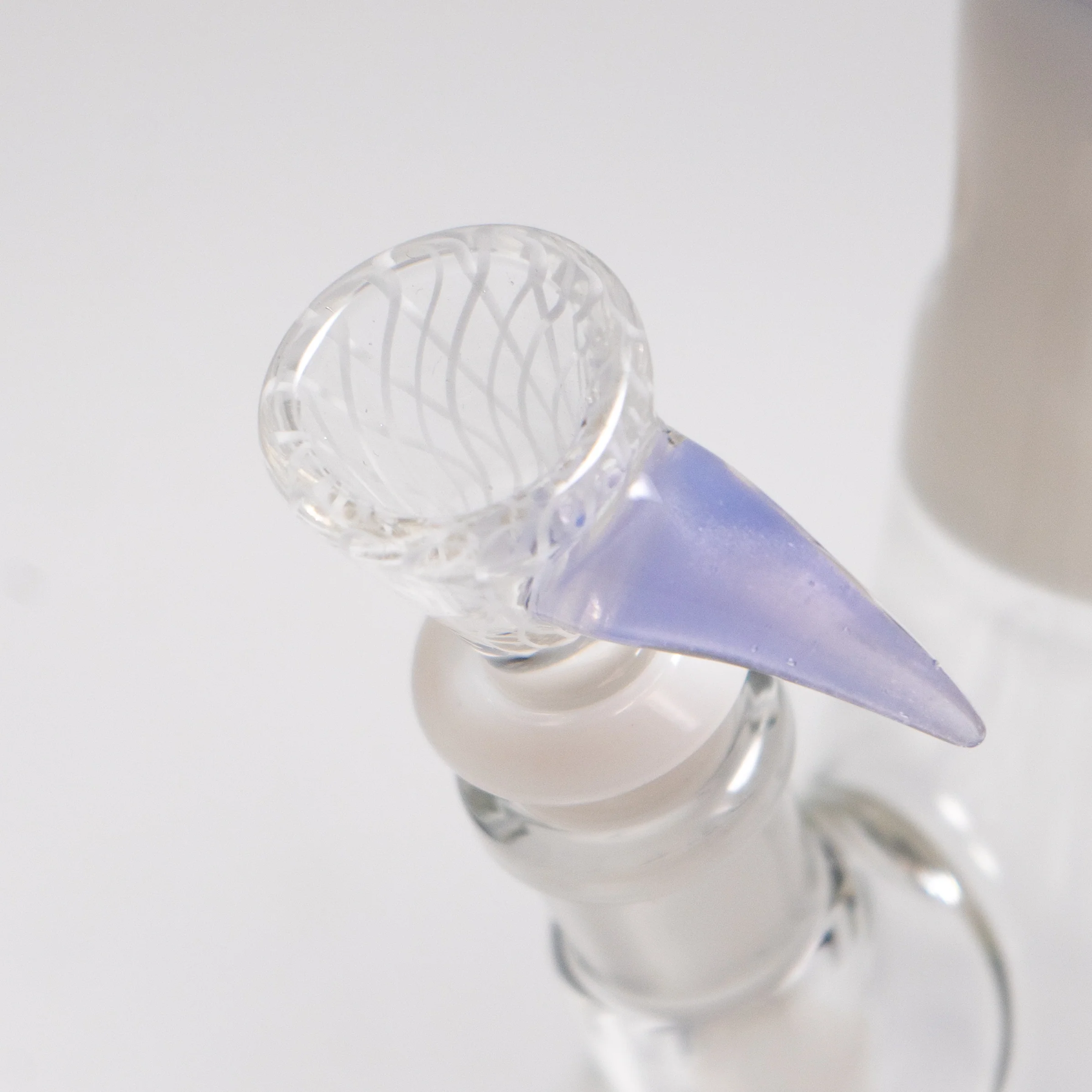 Chris Sculli x Glass Munky - Worked Beaker - Purple/White Satin & UV Retti - Image 5