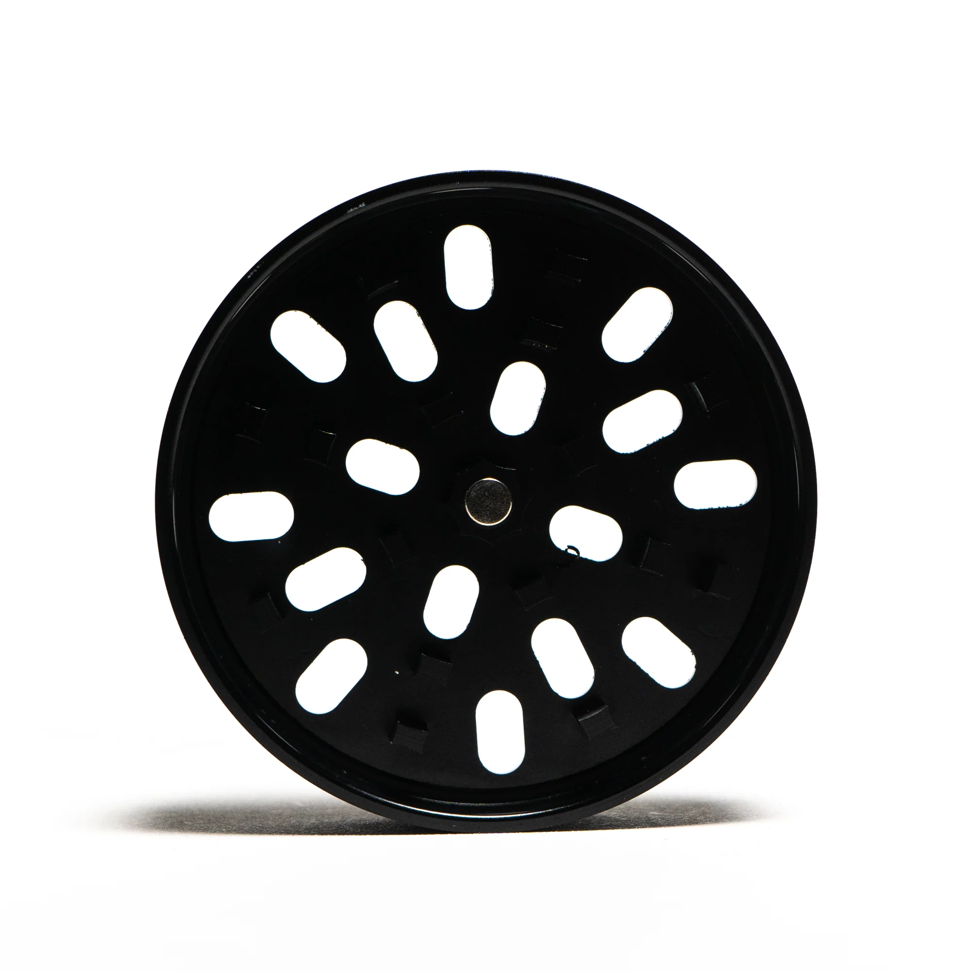 Elbo - Luxury 4 Piece Grinder - Black - Image 5
