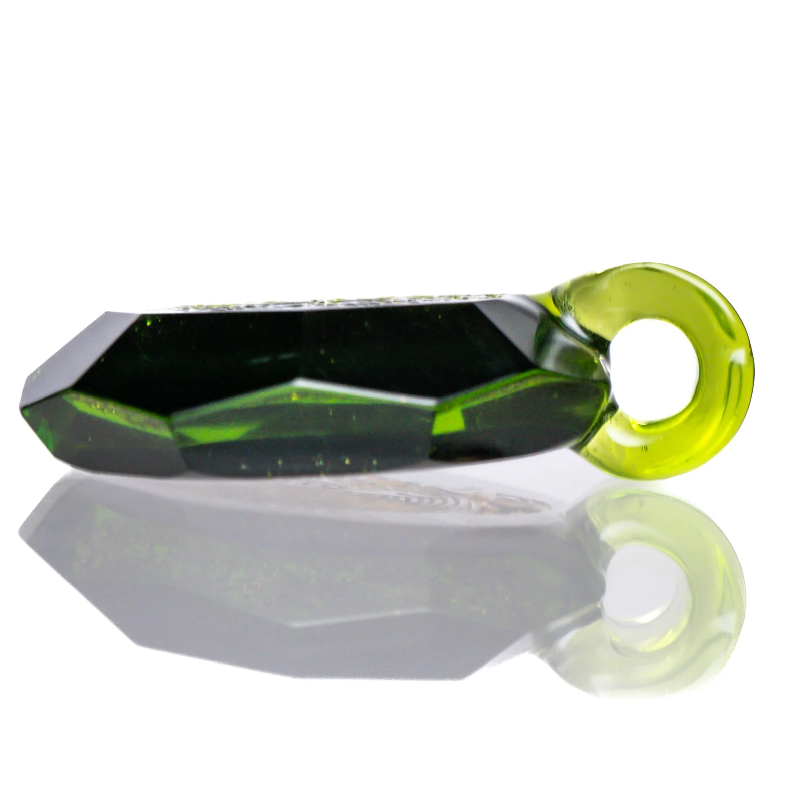 Green T Glass - Faceted Pendant - Lion - Haterade - Image 4