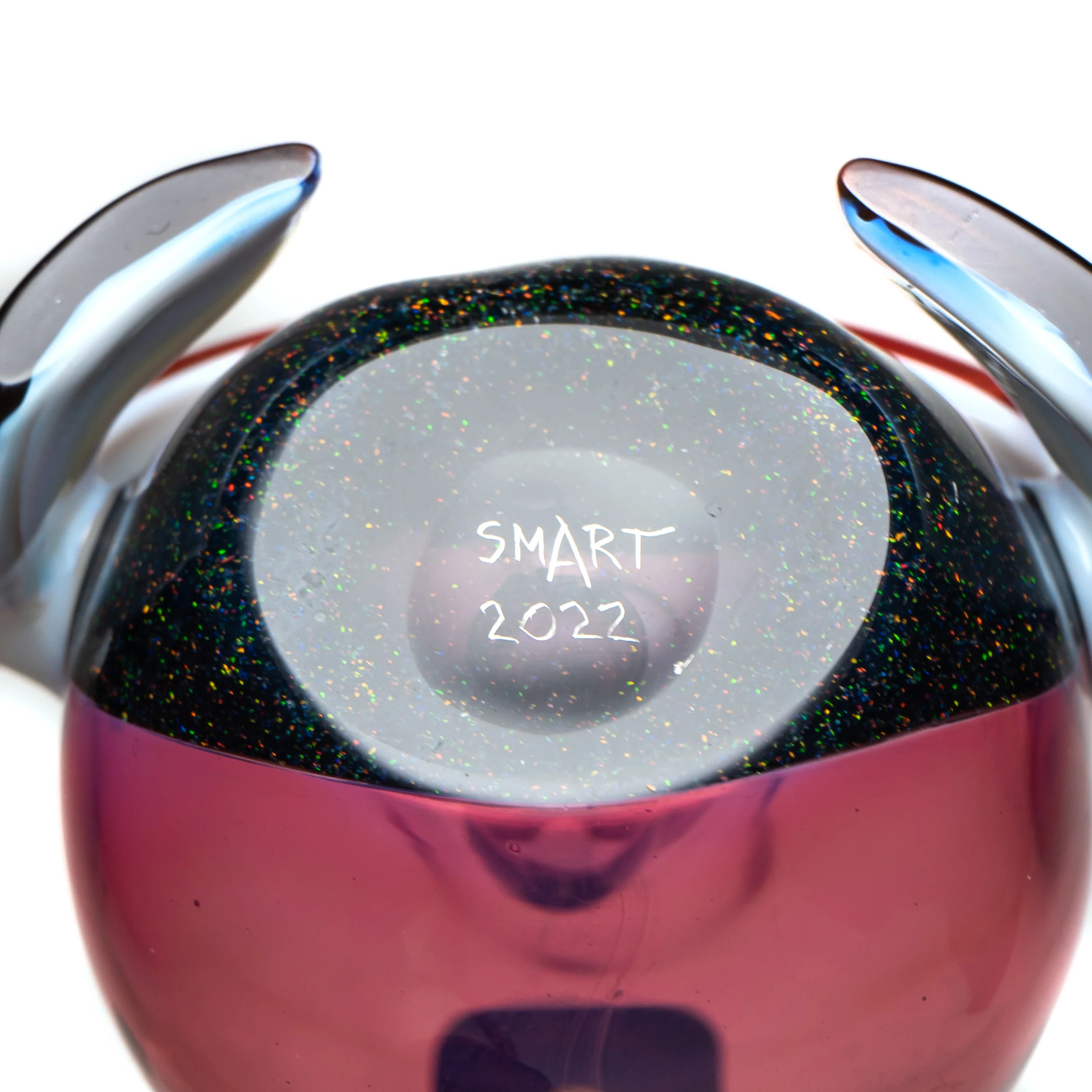 J Smart Glass - Rainbow Marvin Head UV - Image 9