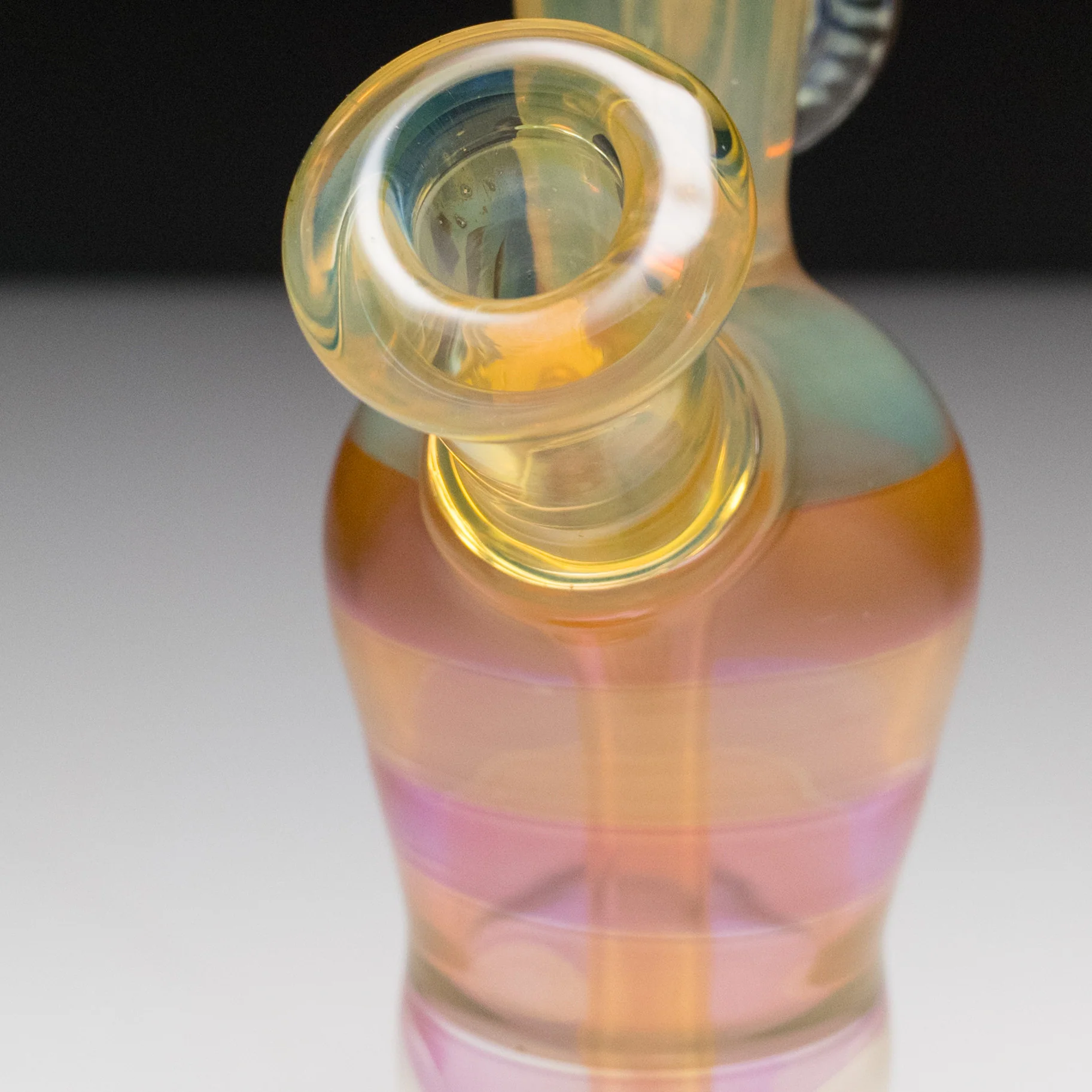 Maka B - Pastel Tube - Image 7