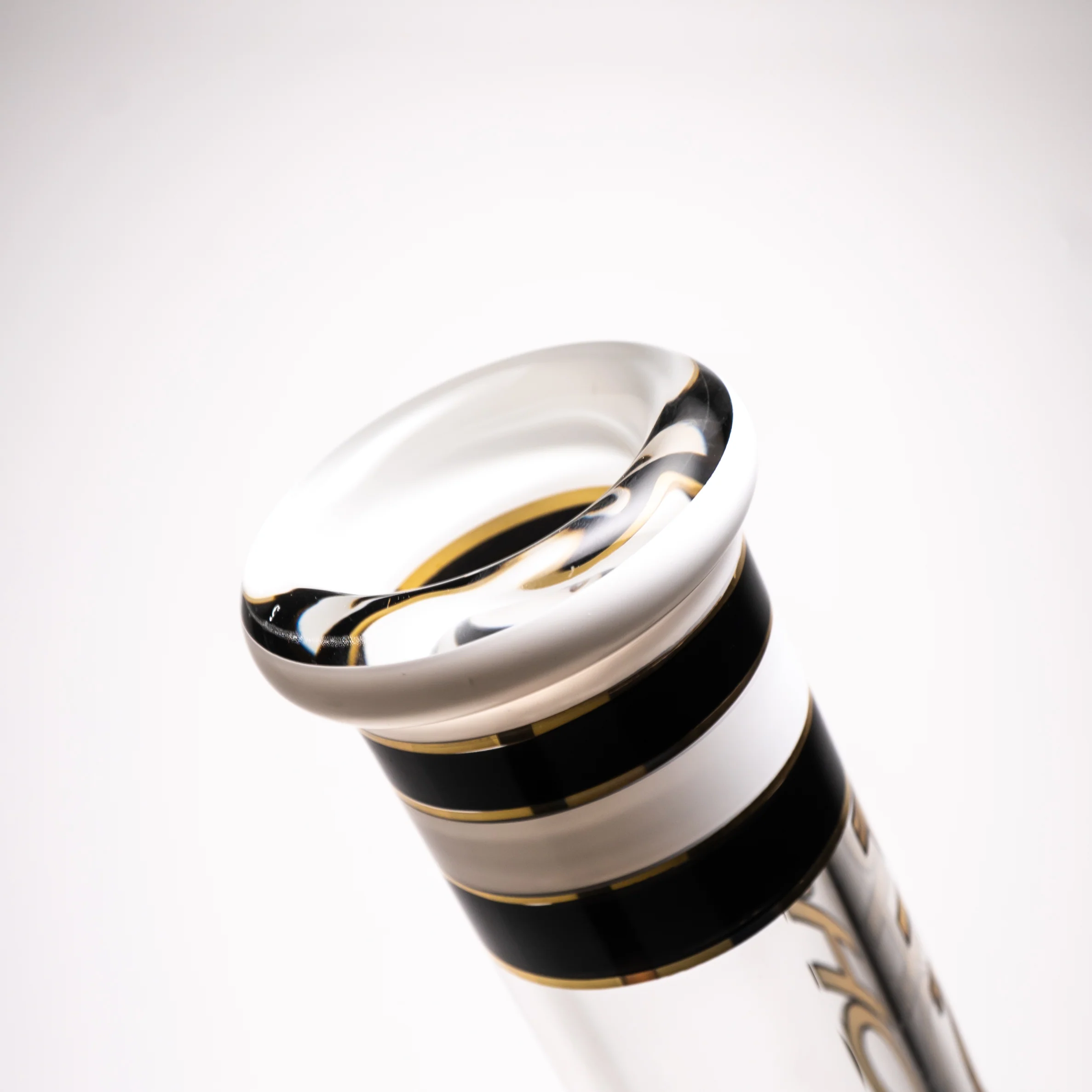 Phoenix Star - 18" Triple Band Beaker  - 7mm - Black & White - Image 4