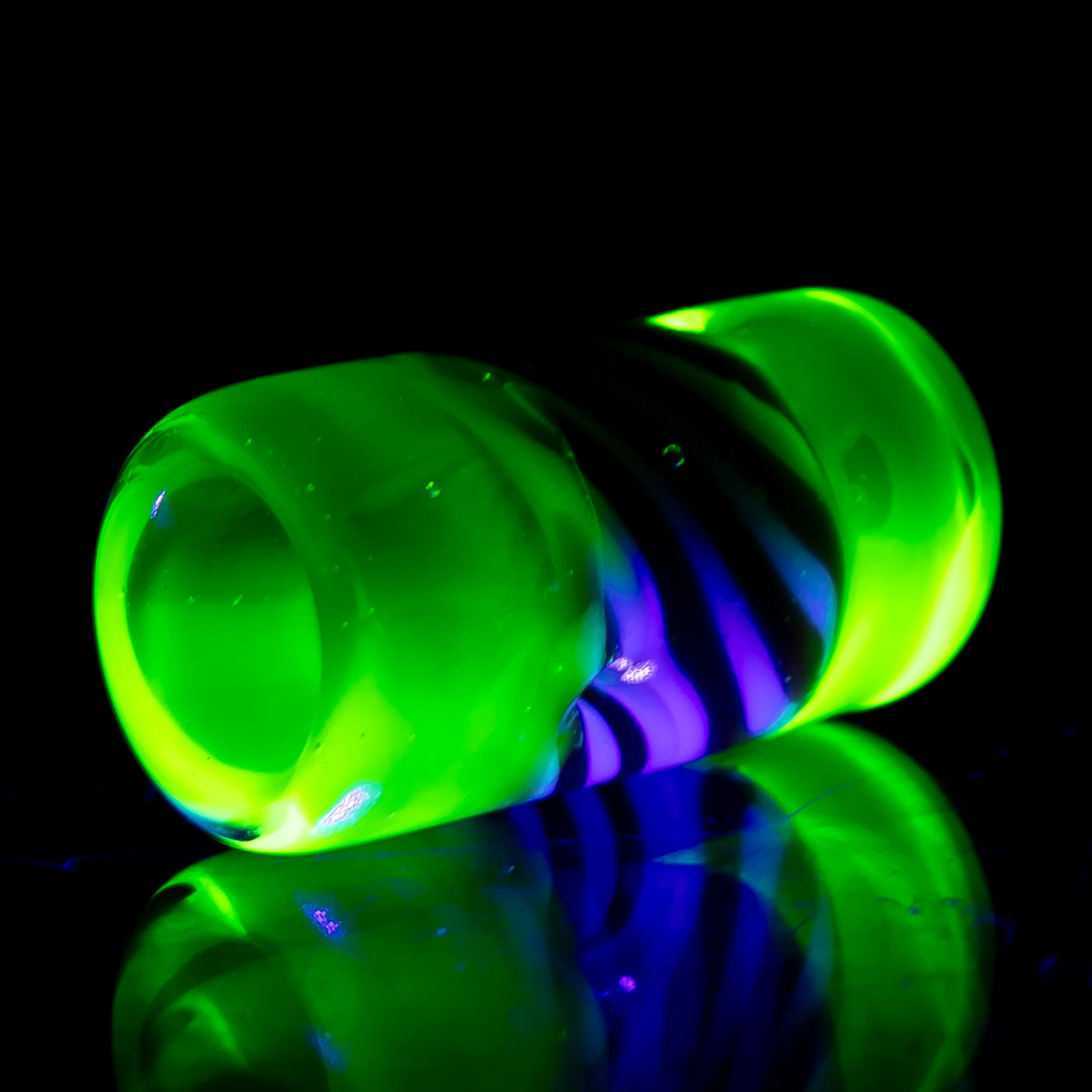 RekTipz - Glass Tip - 11mm - UV Yellow w/Red & White - Image 3