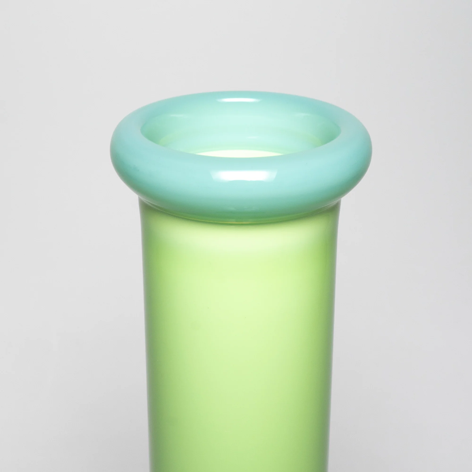 ROOR - 14” Fixed Straight - 50x5 - Milky & Mint - White & Black Label - Image 5