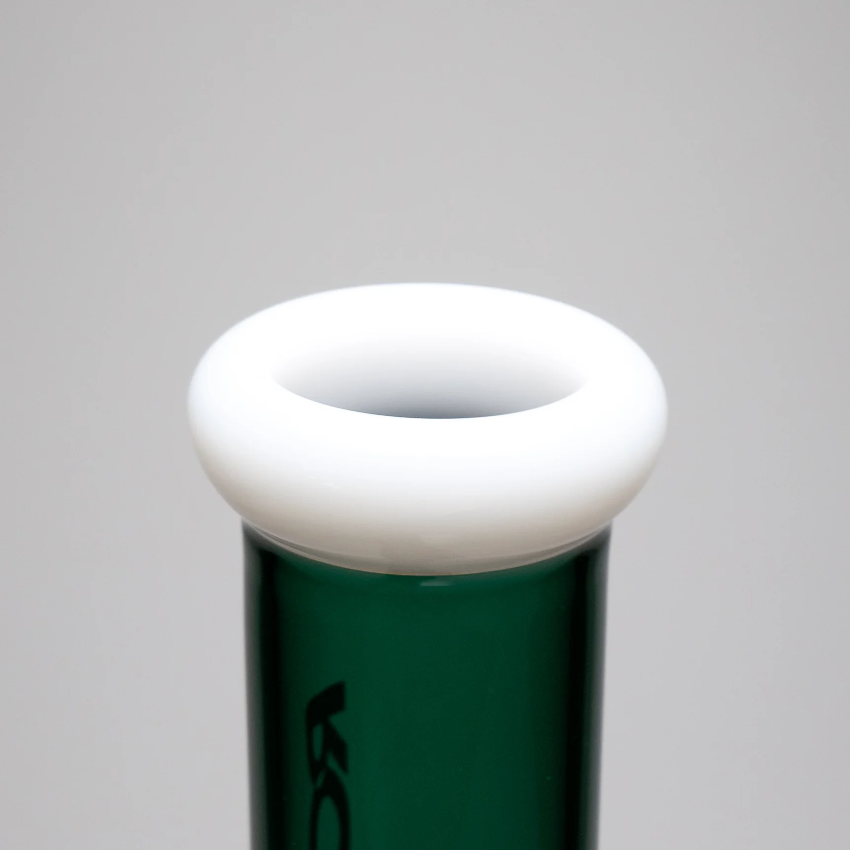 ROOR.US - 99 Series - 18" Fixed Beaker 45x5 - Jade & White #2 - Image 3