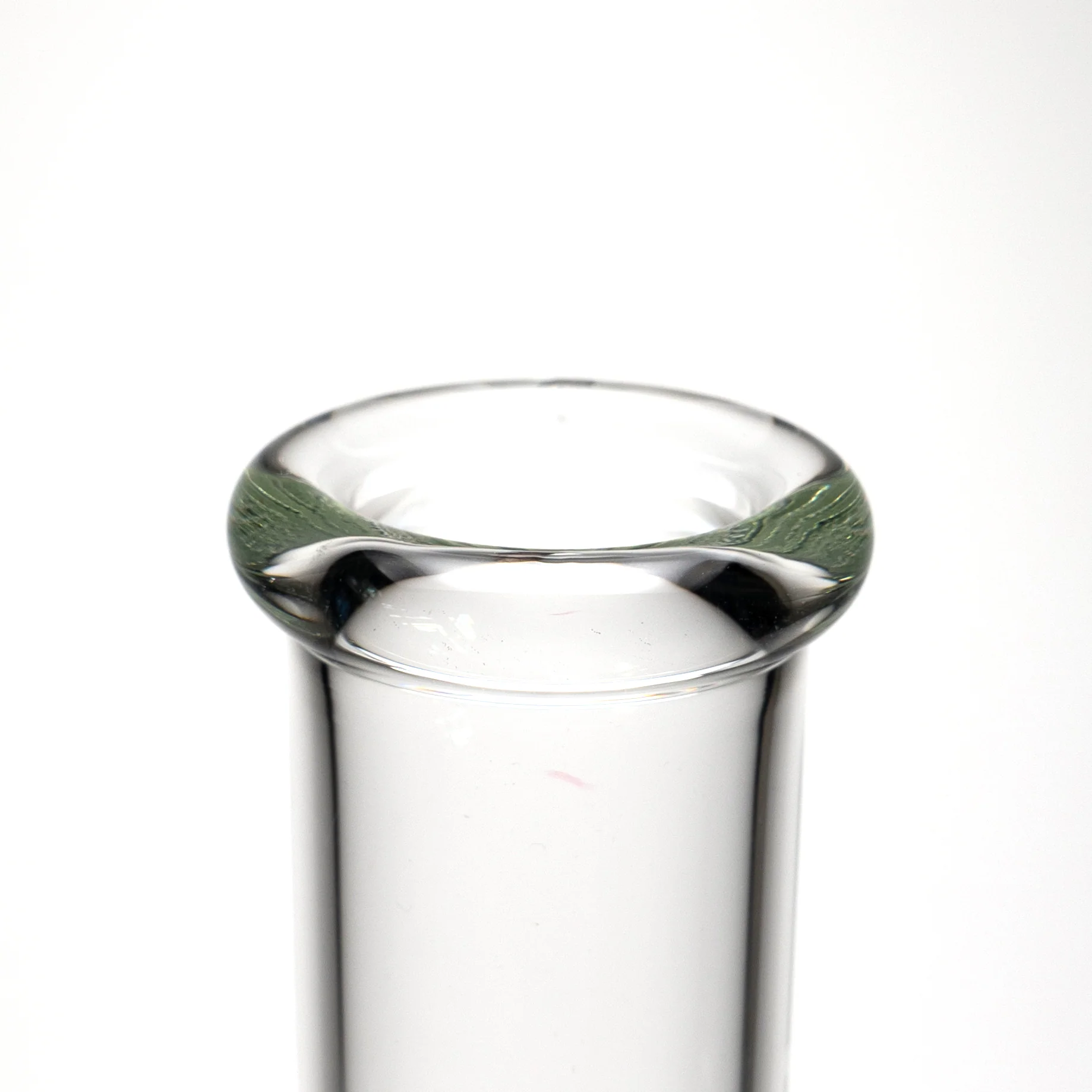 ROOR.US - 99 Series - 18" Fixed Beaker 50x5 - White & Black Label - Image 3