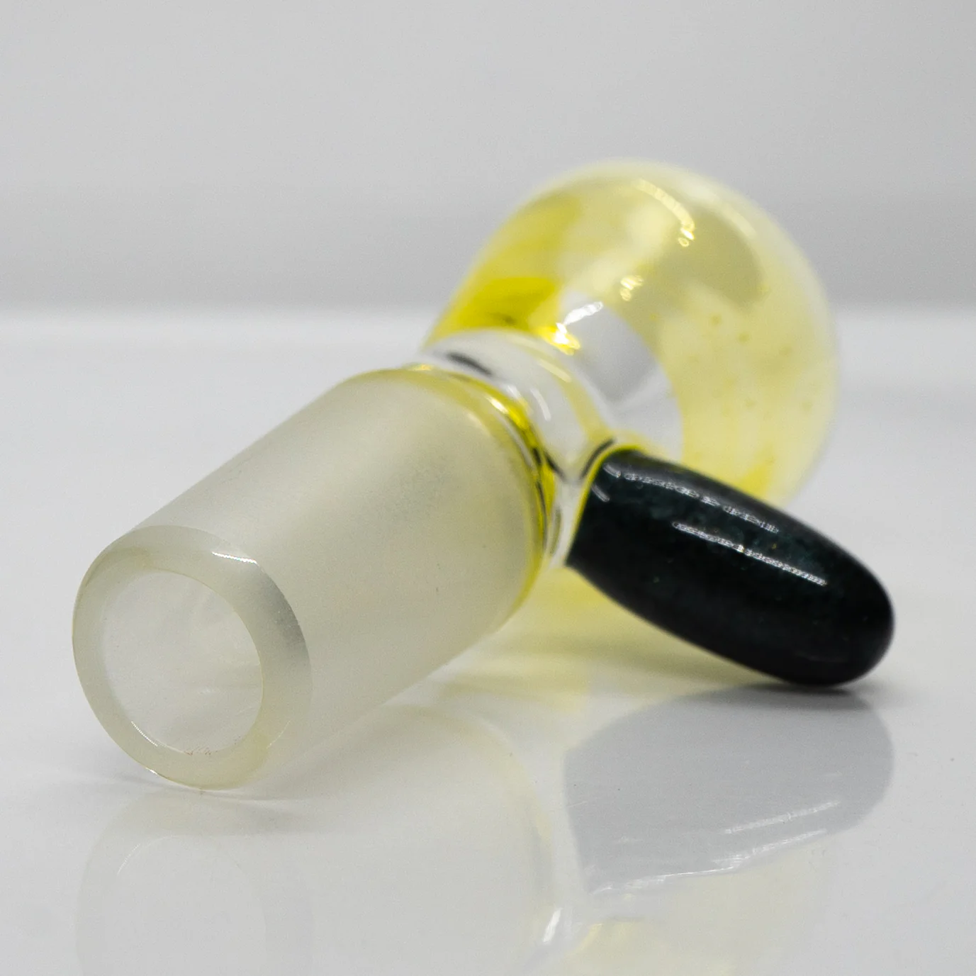 Unity Glassworks - Single Hole Martini Slide - 14mm - Citrine & Unobtainium - Image 3