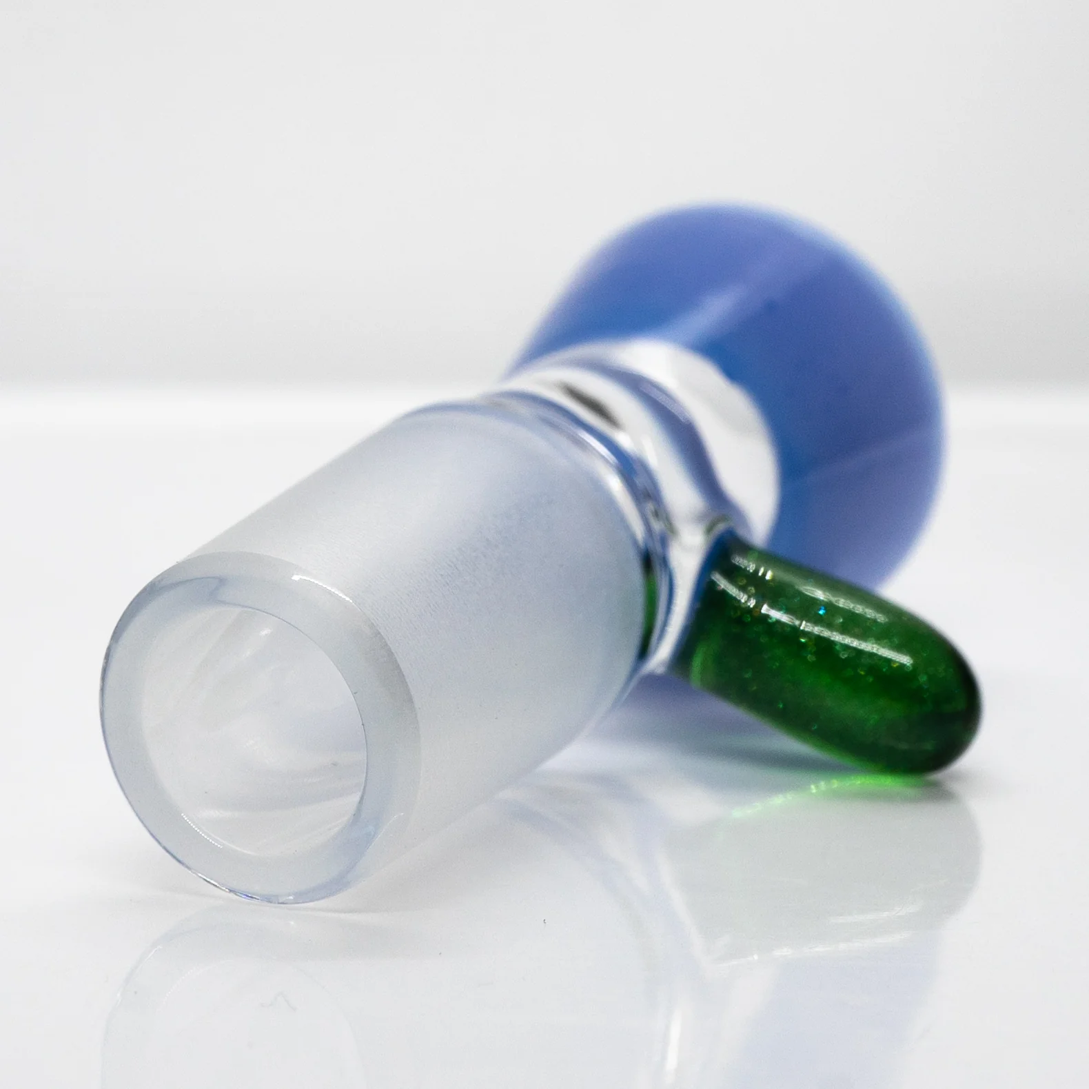Unity Glassworks - Single Hole Martini Slide - 18mm - Baby Blue Cheese & Green Stardust - Image 3