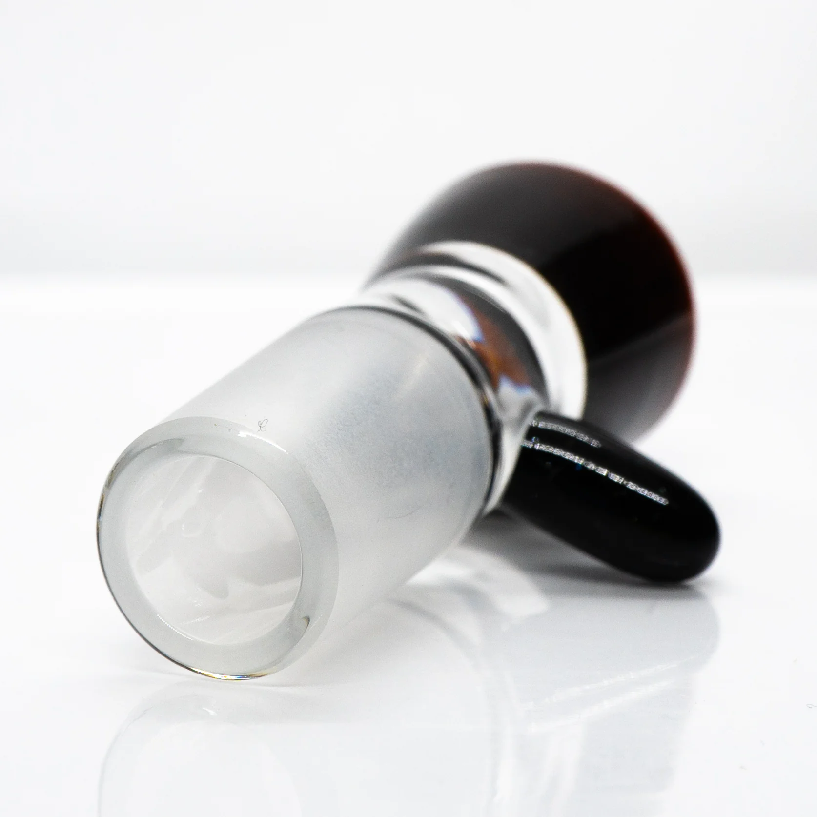 Unity Glassworks - Single Hole Martini Slide - 18mm - Candy Apple Red & Galaxy - Image 3
